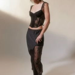 Flash Sale 🤩 Women's Out From Under Modern Love Butterfly Corset Black ⌛ -Out From Under Shop unnamed file 127