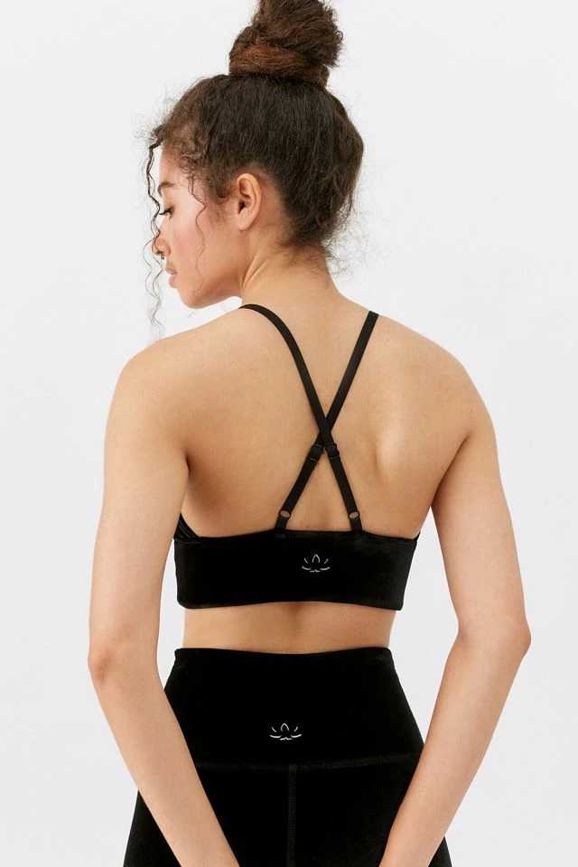 Deals π Women's Beyond Yoga VIP Longline Bra Top Black π€© 2 Deals π Women's Beyond Yoga VIP Longline Bra Top Black π€© - Image 2