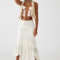 Hot Sale 😍 Women's Out From Under Amour Lace Lace-Up Corset Ivory ⭐ -Out From Under Shop unnamed file 349