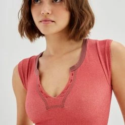 Coupon 🧨 Women's Out From Under Go For Gold Seamless Sparkly Top Rose 😉