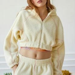 Best reviews of ???? Women's Out From Under Scarlet Sherpa Zip-Up Hoodie Sweatshirt Cream ✨ 3 Best reviews of ???? Women's Out From Under Scarlet Sherpa Zip-Up Hoodie Sweatshirt Cream ✨ -Out From Under Shop unnamed file 745
