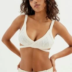 Coupon 🥰 Women's Out From Under Axis Seamless Strappy Bralette Ivory 🎉