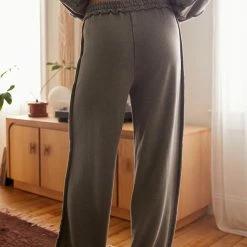 New β Women's Out From Under Rae Jogger Sweatpant Washed Black π€© 9 New β Women's Out From Under Rae Jogger Sweatpant Washed Black π€© -Out From Under Shop unnamed file 906